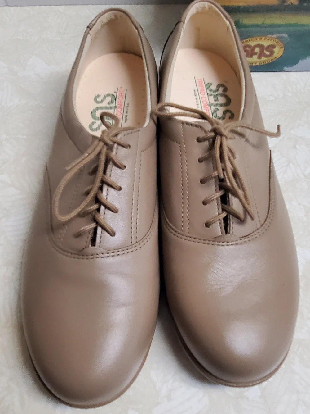 NIB SAS Women's Mocha Leather Walking Shoe USA